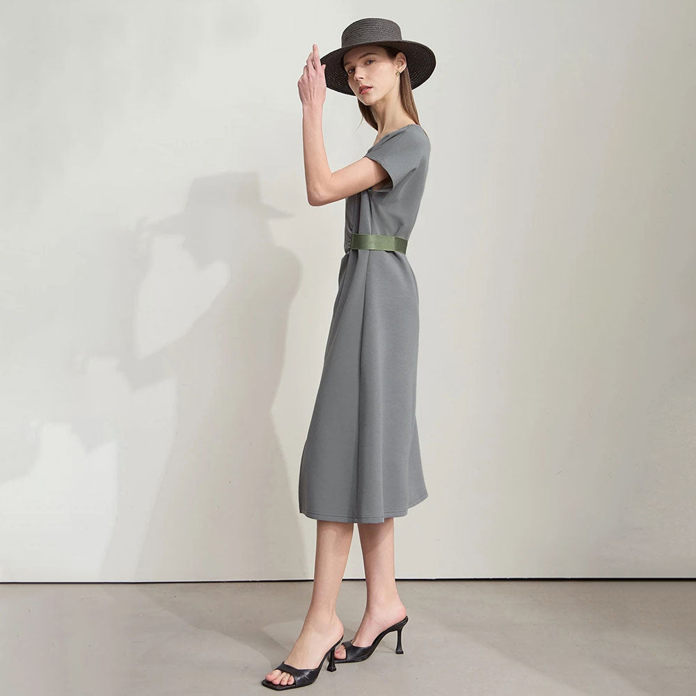 Minimalist Sleeveless Straight Dress