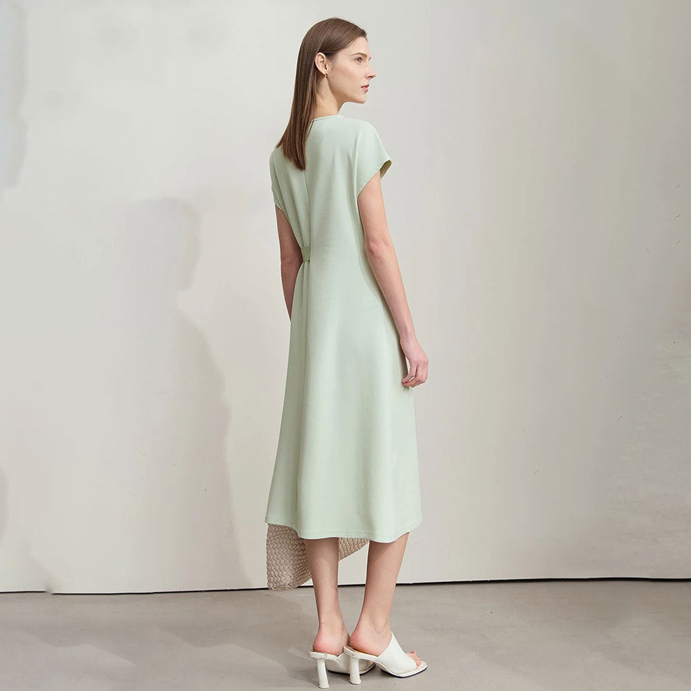 Minimalist Sleeveless Straight Dress