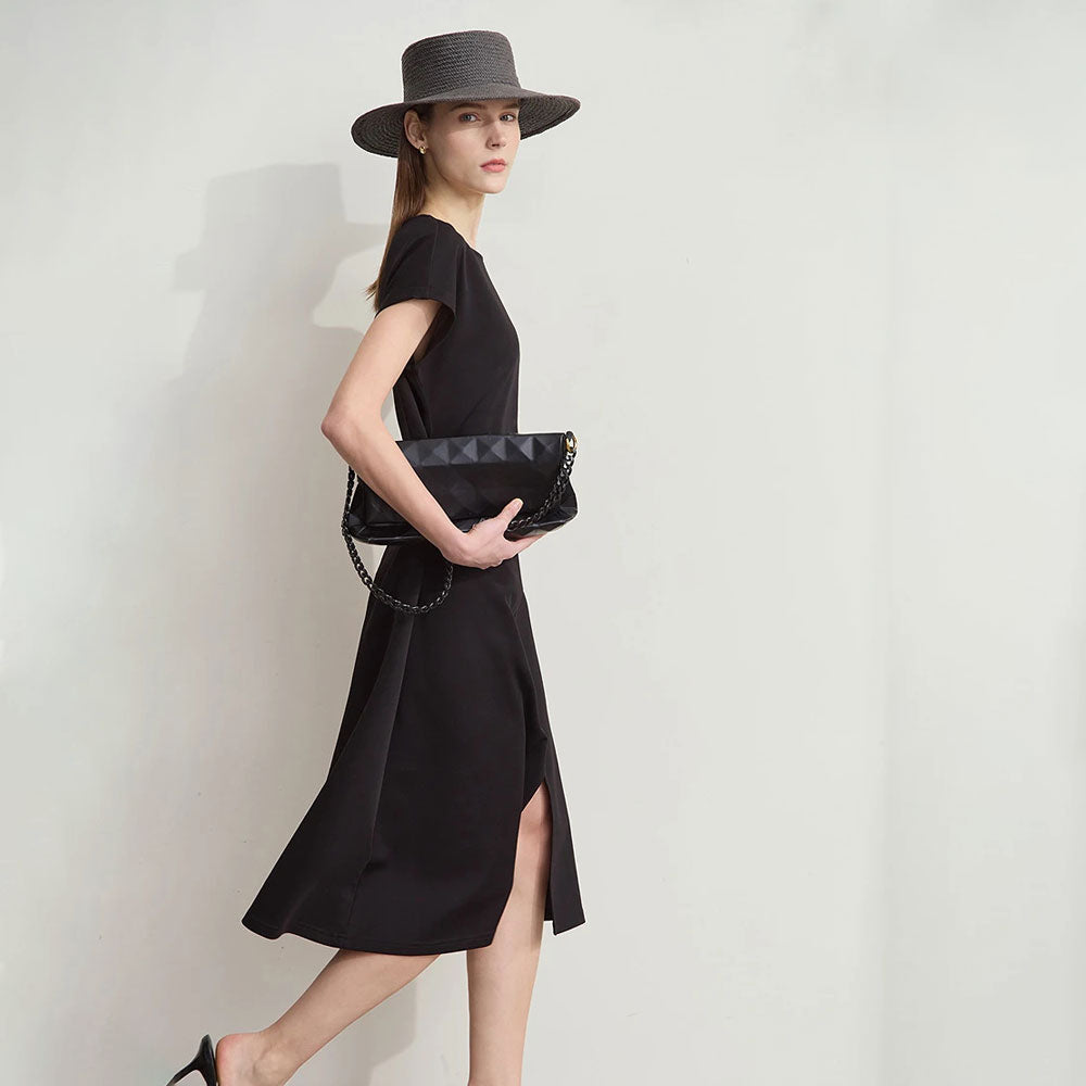 Minimalist Sleeveless Straight Dress