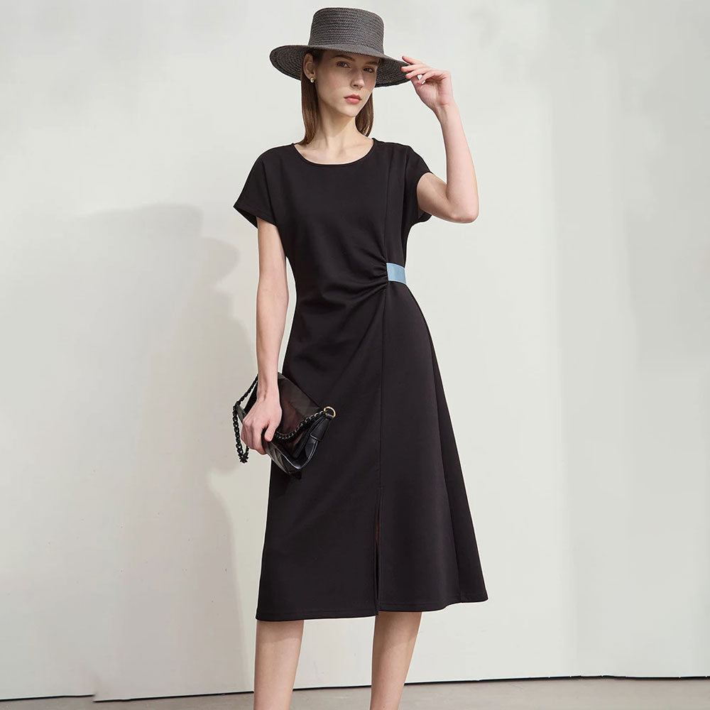 Minimalist Sleeveless Straight Dress